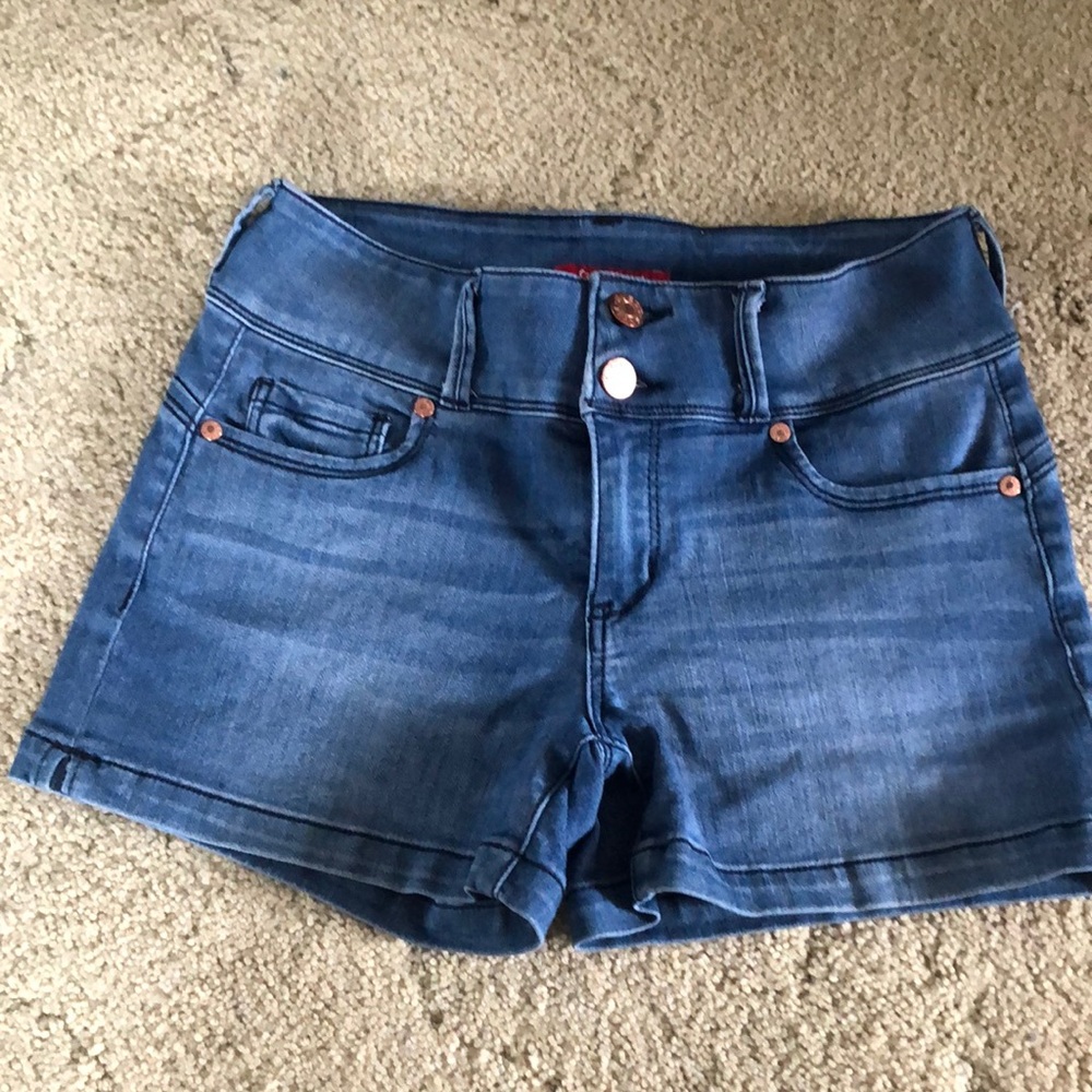 GUESS SHORTS